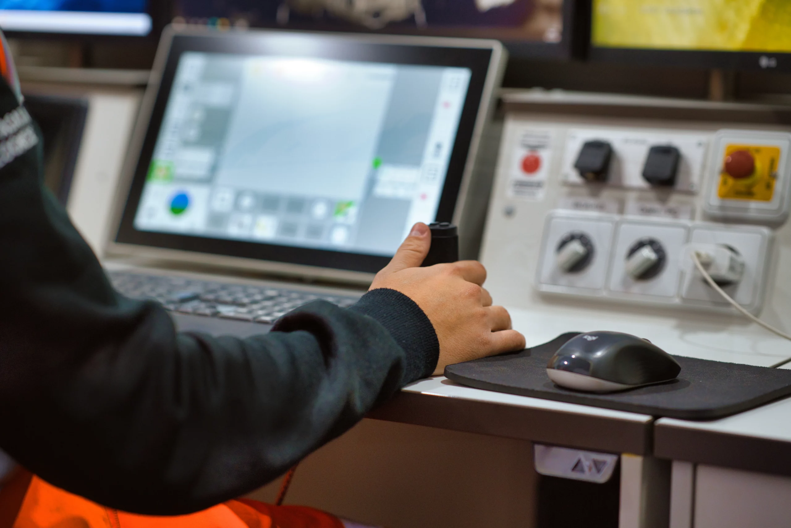 Prüftechnik für die Dichtheitsprüfung Bedienung eines Prüfgeräts zur Dichtheitsprüfung von Abwasseranlagen